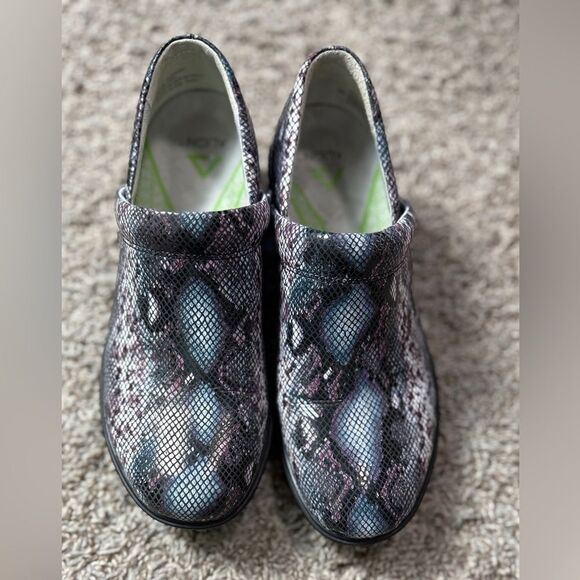 Align Indya Leather Pink, Blue & Black Leather Snakeskin Clogs - Picture 2 of 5